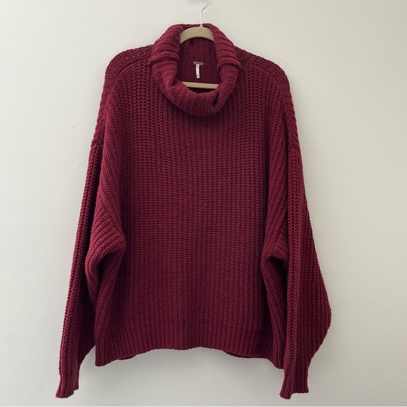 Free People Swim To Deep Turtle Neck Sweater Deep Red Chunky Knit Women's XS - Picture 3 of 13